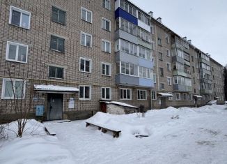 Продается 2-комнатная квартира, 48.4 м2, посёлок городского типа Вахруши, улица Ленина, 2В