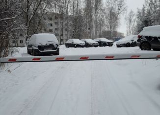 Сдаю в аренду машиноместо, 10 м2, Нижний Новгород, Советский район, улица Генерала Штеменко, 2