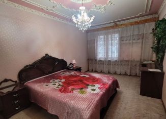 Продаю 5-комнатную квартиру, 100 м2, Астрахань, улица Татищева, к14