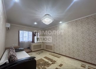 Продажа трехкомнатной квартиры, 73 м2, Астрахань, улица Бабаевского, 31к3