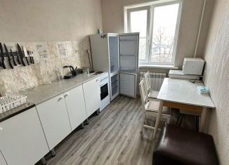 Сдам 1-комнатную квартиру, 36 м2, Владивосток, улица Адмирала Кузнецова, 90, Ленинский район