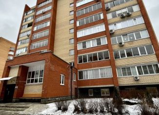 Продам 2-ком. квартиру, 58 м2, Протвино, улица Ленина, 39