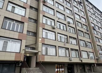 Сдаю в аренду 2-комнатную квартиру, 72 м2, Каспийск, улица Алфёрова, 5Б