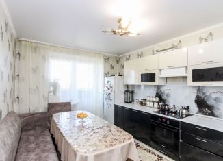 Продаю трехкомнатную квартиру, 85.9 м2, Тюмень, улица Мелиораторов, 1