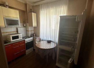 Сдам 1-ком. квартиру, 33 м2, Омск, улица Перелёта, 20