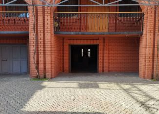 Аренда дома, 120 м2, Хасавюрт, проспект Имама Шамиля, 108