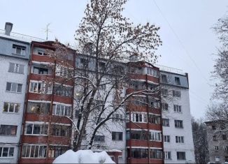 Сдаю 1-ком. квартиру, 37 м2, Ижевск, Авангардная улица, 12, Индустриальный район