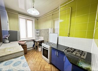 Продажа 2-ком. квартиры, 33 м2, Калуга, улица Пухова