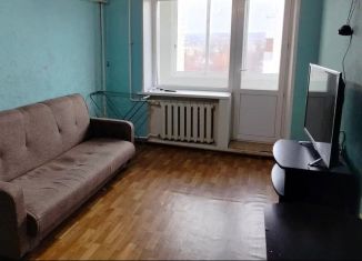 Продаю 1-ком. квартиру, 32 м2, Каменск-Шахтинский, улица Ворошилова, 139