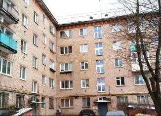 Продается 2-комнатная квартира, 43.2 м2, Высоковск, улица Владыкина, 18