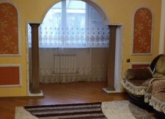 Сдам в аренду 2-ком. квартиру, 70 м2, Владикавказ, Весенняя улица, 7к2