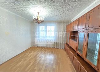 Продается 3-комнатная квартира, 68.5 м2, Мелеуз, Октябрьская улица, 14