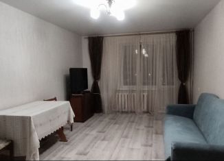 Сдаю в аренду 2-ком. квартиру, 56 м2, Йошкар-Ола, улица Петрова, 4