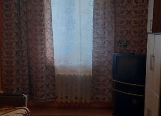 Продам 2-ком. квартиру, 44 м2, Курск, улица Карла Либкнехта, 2