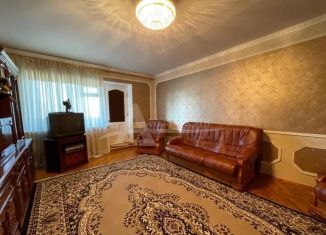 Продажа 3-ком. квартиры, 96 м2, Минеральные Воды, улица Дружбы, 45