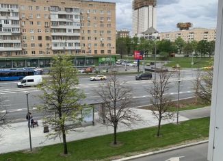 Продается трехкомнатная квартира, 66.3 м2, Москва, Гагаринский район, Ленинский проспект, 41/2