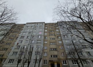 Продаю 2-ком. квартиру, 54 м2, Смоленск, улица Маршала Ерёменко, 14