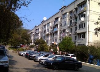 Продам 2-ком. квартиру, 66 м2, посёлок городского типа Дагомыс, Делегатская улица, 8