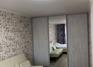 Сдам 1-ком. квартиру, 40 м2, Казань, улица Гарифа Ахунова, 10