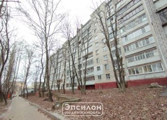 Продаю 2-комнатную квартиру, 49.2 м2, Курск, улица Чехова, 2