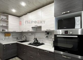 Продажа 4-комнатной квартиры, 80.6 м2, Белебей, улица Фурманова, 96