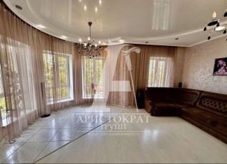 Продам 3-комнатную квартиру, 109 м2, Железноводск, улица Ленина, 127