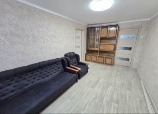 Сдам 2-ком. квартиру, 46 м2, Георгиевск, улица Калинина, 121к1