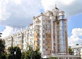 Продам 3-ком. квартиру, 117 м2, Липецк, улица Л. Толстого, 2