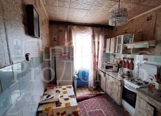 Продается 3-ком. квартира, 60.1 м2, Курск, Хуторская улица, 2А