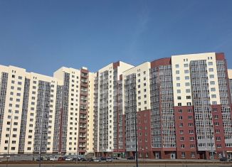 Продам трехкомнатную квартиру, 91.6 м2, Оренбург, Уральская улица, 2Д