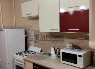 Сдается в аренду 2-ком. квартира, 52 м2, Казань, улица Побежимова, 17, Авиастроительный район