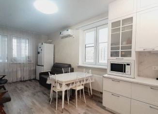 Продается 2-комнатная квартира, 76 м2, Анапа, улица Омелькова, 93