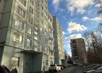 Продаю 2-ком. квартиру, 48.4 м2, Санкт-Петербург, метро Елизаровская, проспект Большевиков, 21