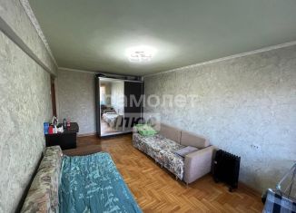 Продажа трехкомнатной квартиры, 70.1 м2, Армавир, улица Каспарова, 3