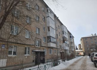 Продам 2-ком. квартиру, 44.3 м2, Октябрьский, улица Островского, 45