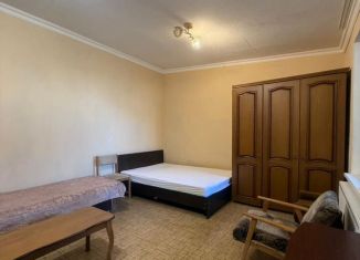 Аренда 1-комнатной квартиры, 40 м2, Симферополь, улица Эмель, 12, Центральный район