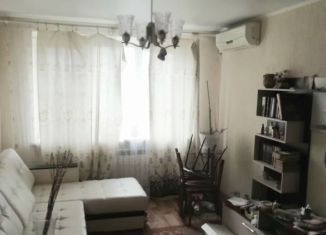 Продам трехкомнатную квартиру, 57 м2, Батайск, микрорайон Авиагородок, 18