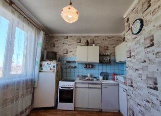 Сдается в аренду 2-комнатная квартира, 58 м2, Серпухов, улица Ворошилова, 135