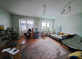 Продам 3-комнатную квартиру, 98 м2, Старый Оскол