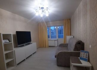 Сдам в аренду 2-ком. квартиру, 49 м2, Белоозёрский, Молодёжная улица, 26