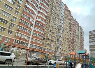 Продам 3-ком. квартиру, 71 м2, Краснодар, улица Цезаря Куникова, 24к2