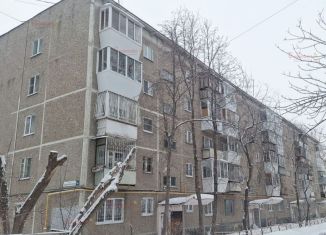 Продам пятикомнатную квартиру, 32.6 м2, Екатеринбург, улица Гражданской Войны, 1А, метро Динамо