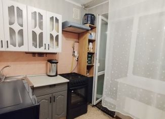 Продаю 1-комнатную квартиру, 27 м2, Омск, улица Кирова, 4