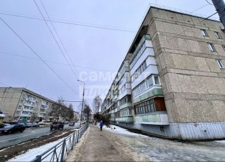 Продаю 1-ком. квартиру, 36 м2, Йошкар-Ола, улица Подольских Курсантов, 18