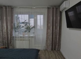 Продам 2-ком. квартиру, 54 м2, Саратов, улица имени А.П. Чехова, 8