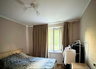 Продам 2-ком. квартиру, 51 м2, Белгород, улица Есенина, 12