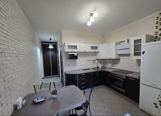 Сдается в аренду 3-ком. квартира, 78 м2, Московская область, улица Курыжова, 7к2