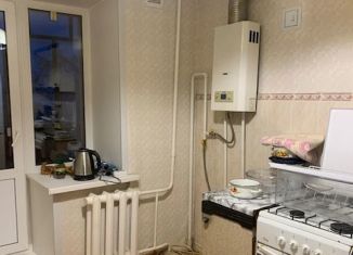 Продаю трехкомнатную квартиру, 58 м2, Белоусово, улица Гурьянова, 46к2