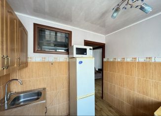 Сдается в аренду 2-комнатная квартира, 41 м2, Красноярск, улица Робеспьера, 25, Железнодорожный район