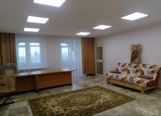 Сдам 4-комнатную квартиру, 120 м2, Мордовия, Коммунистическая улица, 54